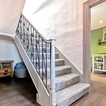 Postmasters Apartment Алнуик Екстериор снимка