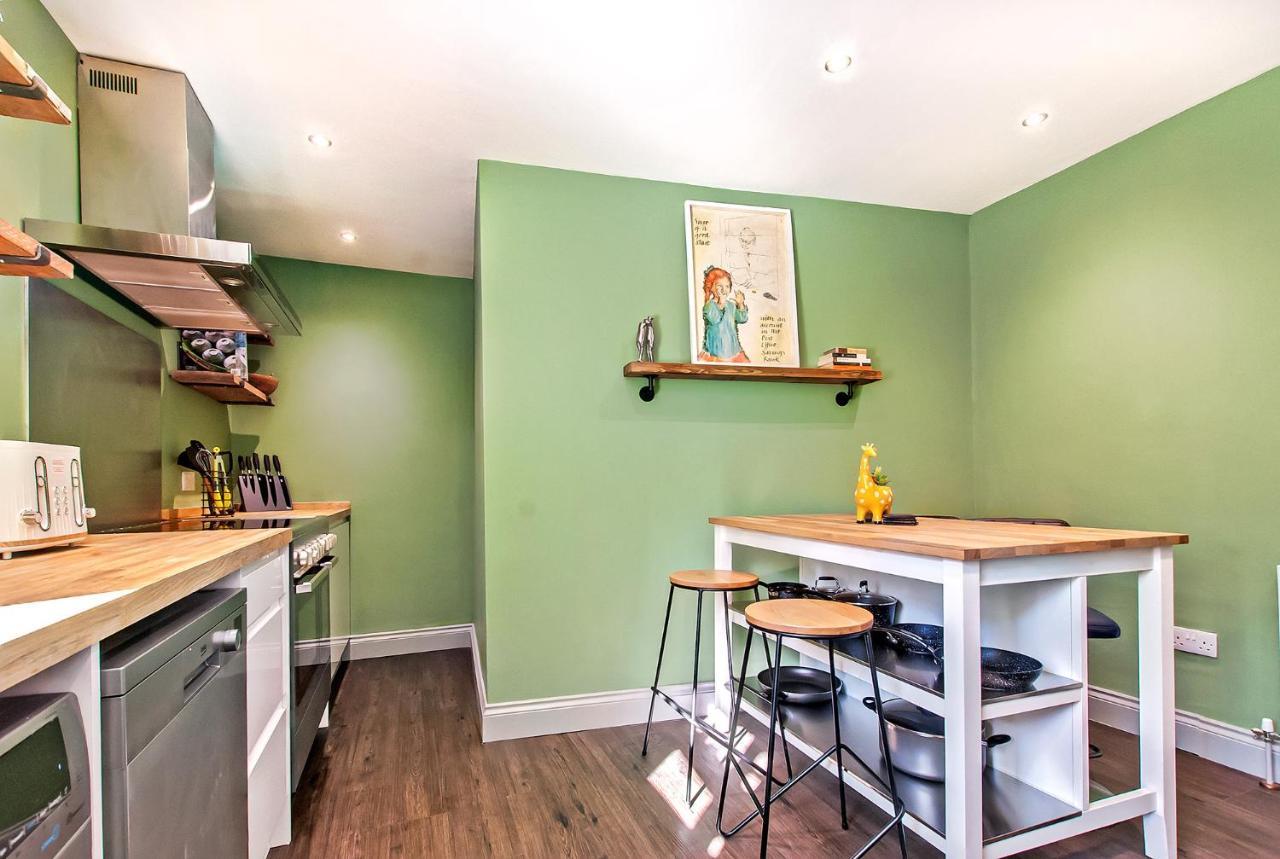 Postmasters Apartment Алнуик Екстериор снимка