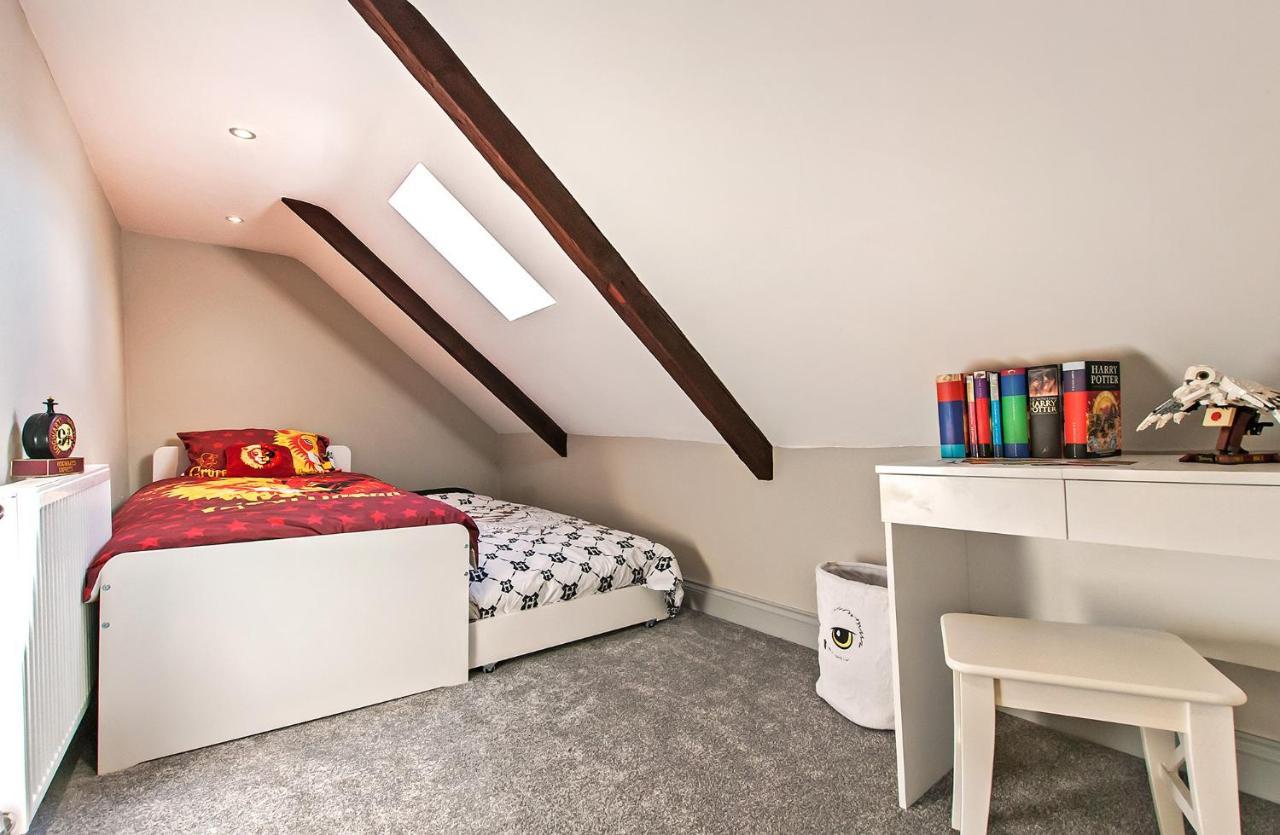 Postmasters Apartment Алнуик Екстериор снимка