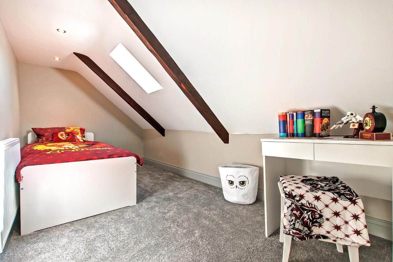 Postmasters Apartment Алнуик Екстериор снимка